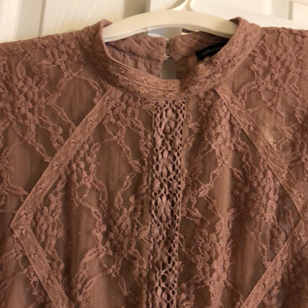 GORGEOUS long bell sleeve lace detailed top - XL - Picture 2 of 7